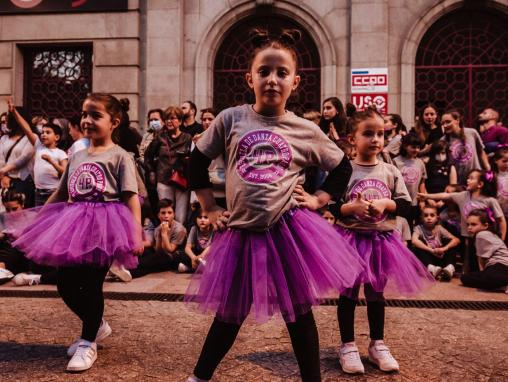 Escola de danza cuatro pasos actuación Shopping night 2022